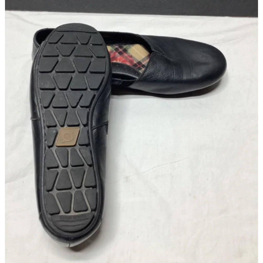 Born Sebra Black Leather Slip On Flats Shoes Sz 10M Classic Minimalist